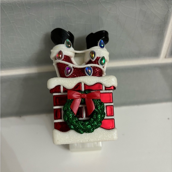 Bath & Body Works Santa Stuck in Chimney Wallflowers Fragrance Plug - Picture 1 of 5
